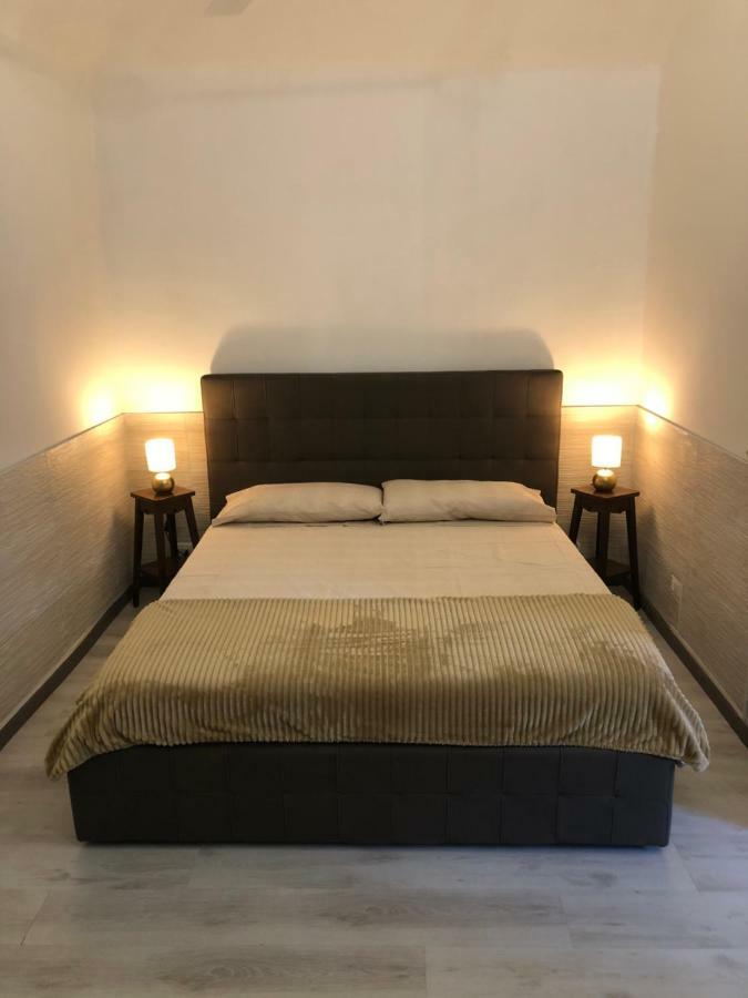 36 Via Santa Chiara Apartamento Turim Exterior foto